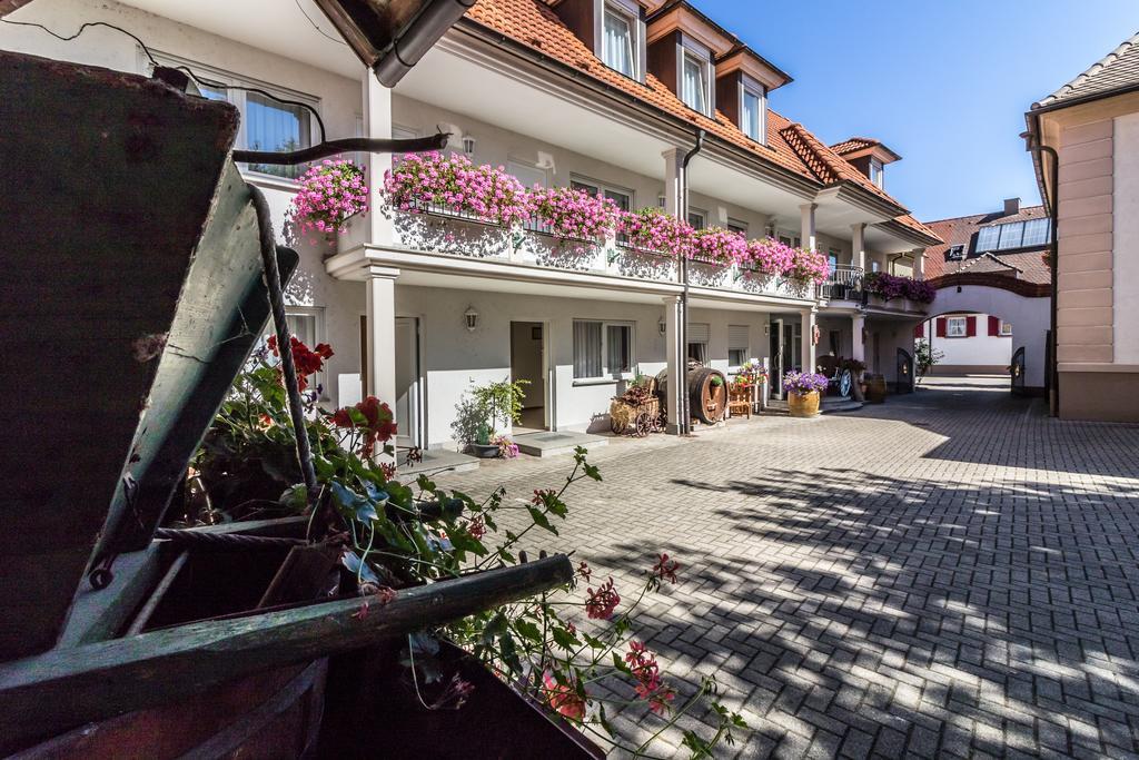Hotel Loewen Garni Oberrimsingen Exteriér fotografie